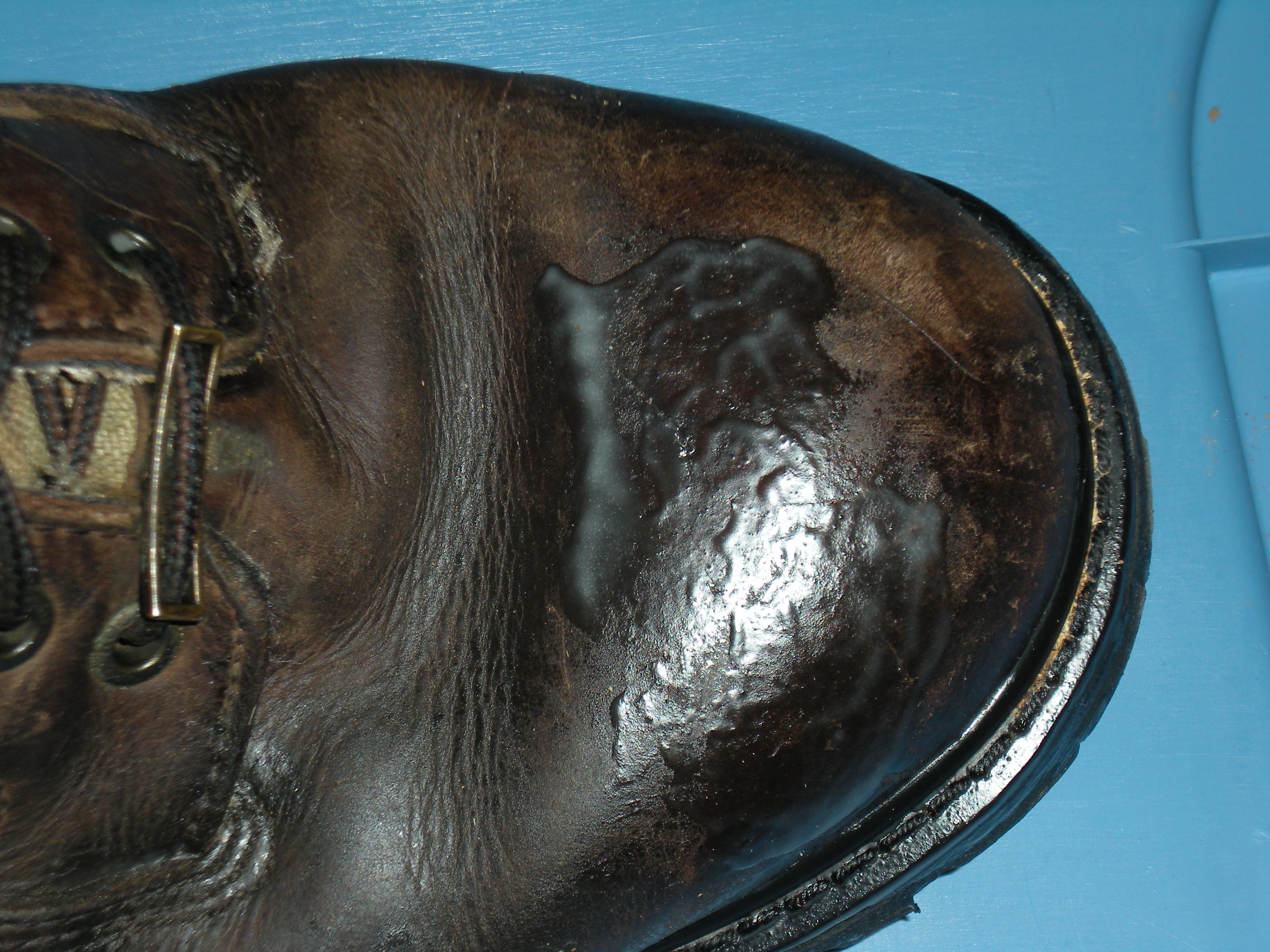 sno seal on leather gloves